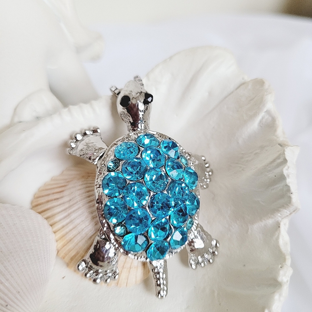 Cute Turtle Pendant with Crystals Necklace Purse Charm NWT